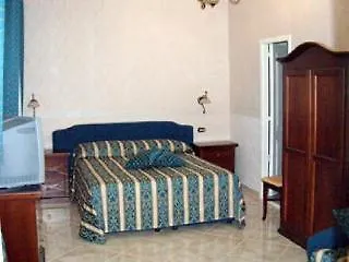 Toledo לינה וארוחת בוקר נאפולי